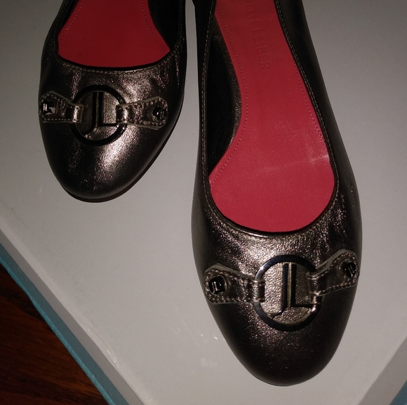 Judith Lieber flats - Picture 9 of 13